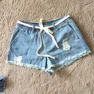 jean shorts with rope belt